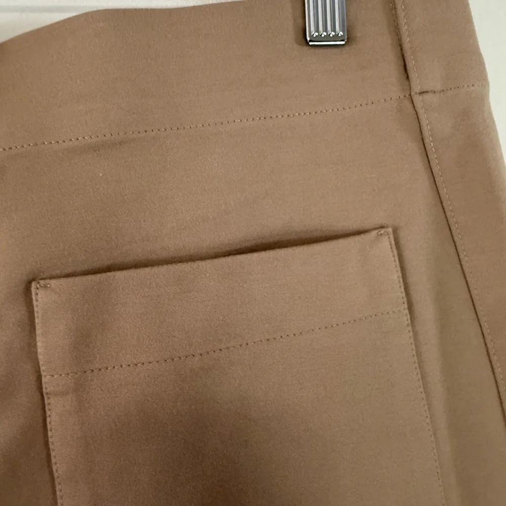 Jones & Co. Jones NY Wide-Leg Tan Pull on pants in size XL